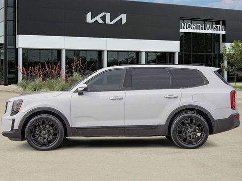 Certified 2022 Kia Telluride SX w/ SX Prestige Package image 4