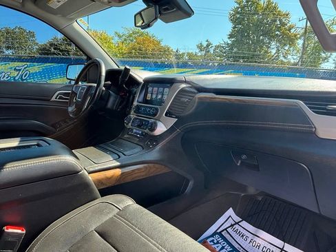 Used 2020 GMC Yukon XL Denali w/ Denali Ultimate Package AWD/4WD image 22