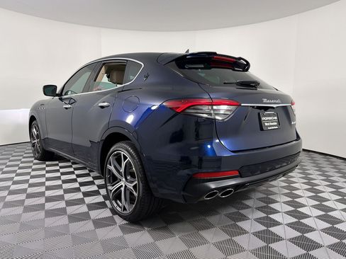 Used 2022 Maserati Levante Modena AWD/4WD image 3