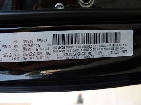 Used 2019 Jeep Cherokee Latitude Plus w/ Cold Weather Group AWD/4WD image 47