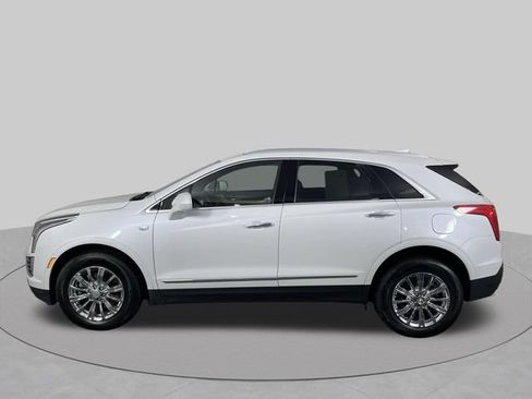 Used 2018 Cadillac XT5 Luxury w/ Driver Awareness Package AWD/4WD image 14