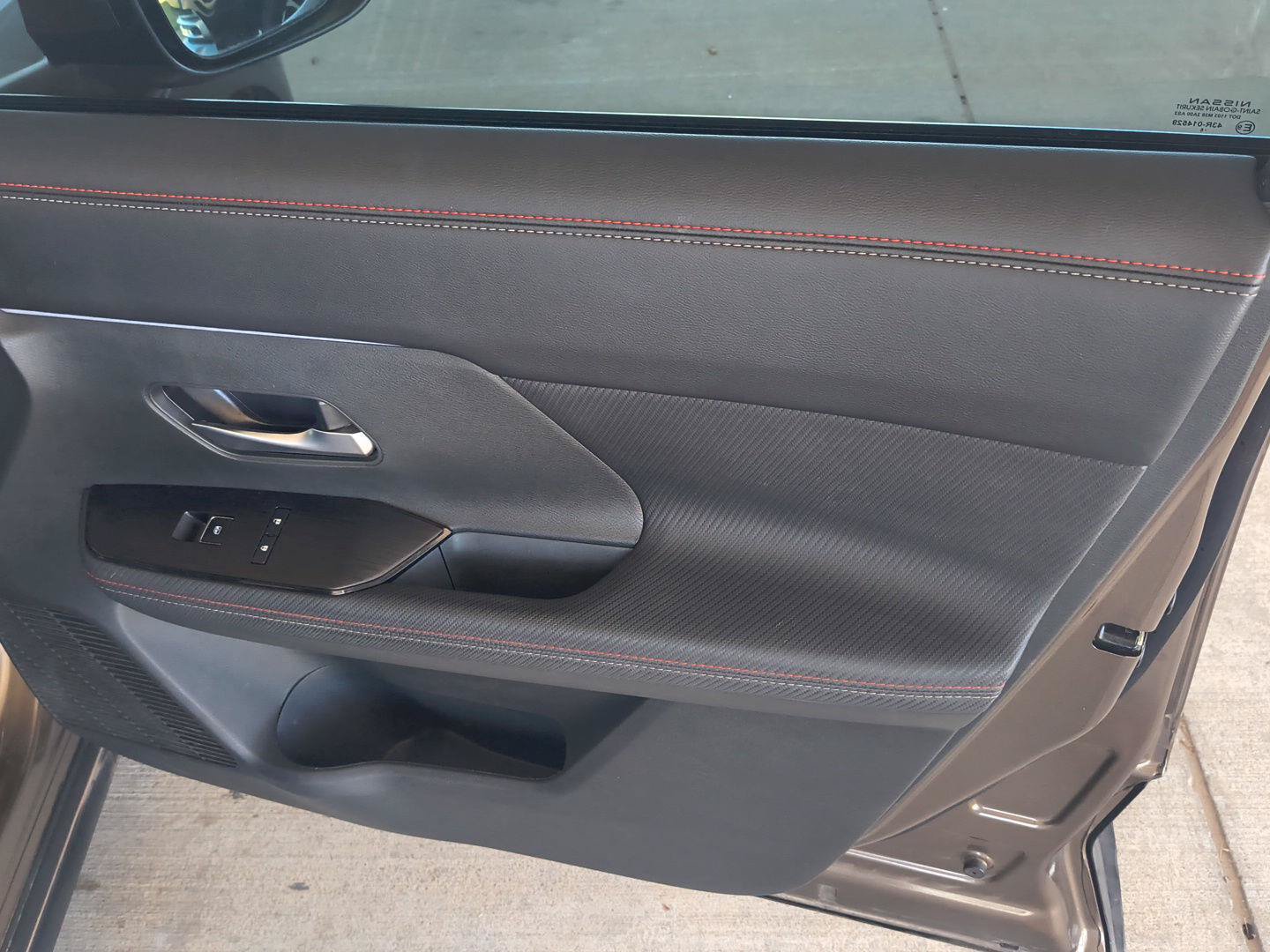 Used 2025 Nissan Kicks SR FWD image 37