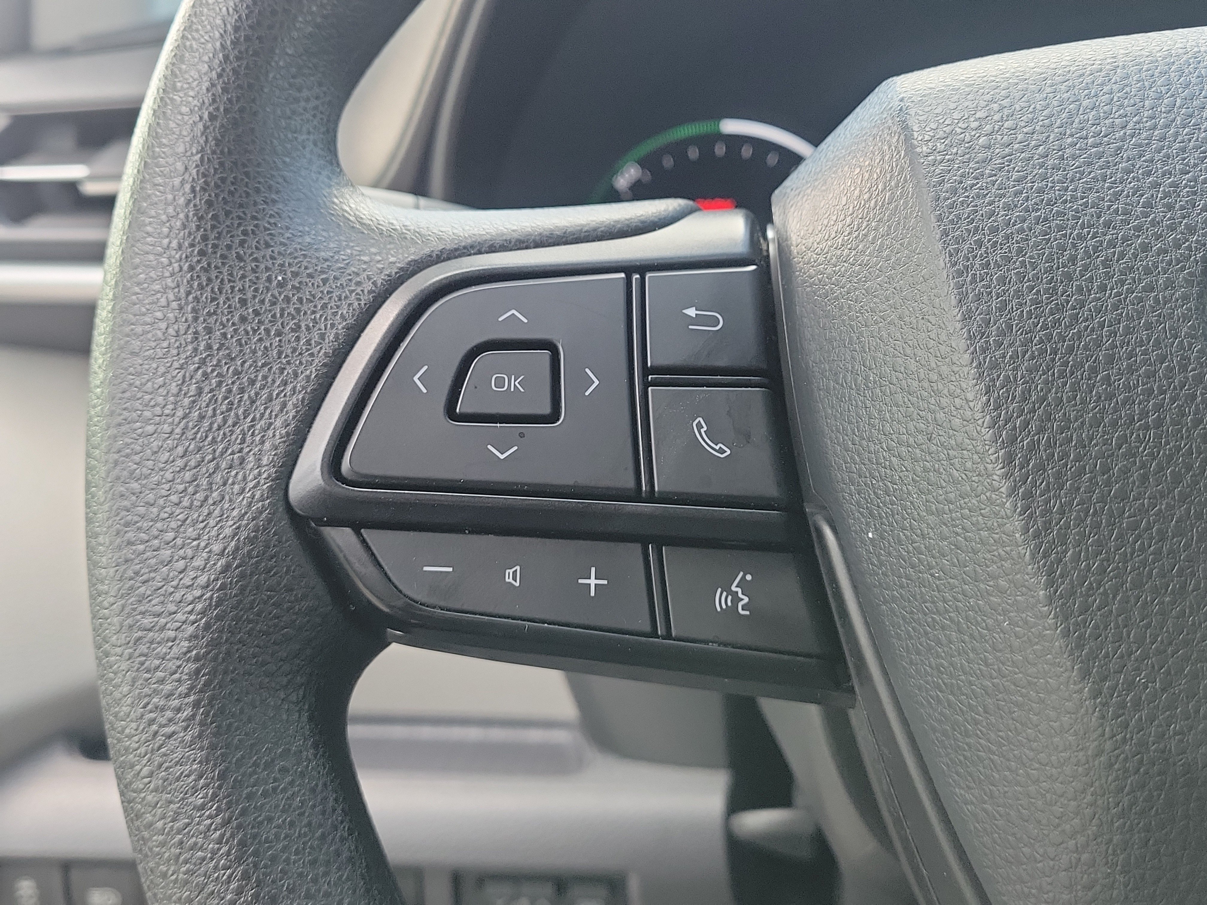 Used 2024 Toyota Sienna LE FWD image 22