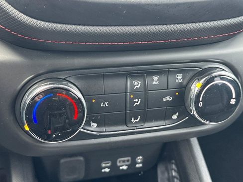 Used 2022 Chevrolet TrailBlazer RS FWD image 20