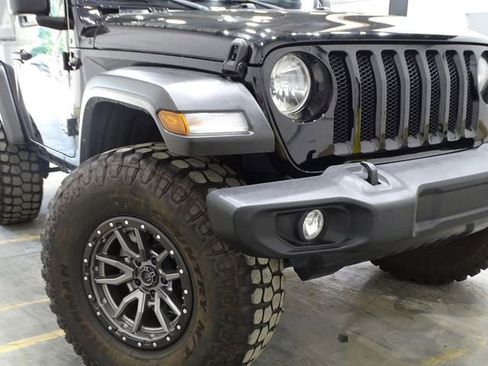 Used 2022 Jeep Wrangler Sport S image 40