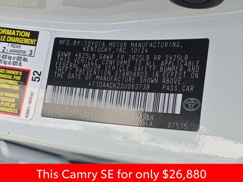 Used 2025 Toyota Camry SE image 40