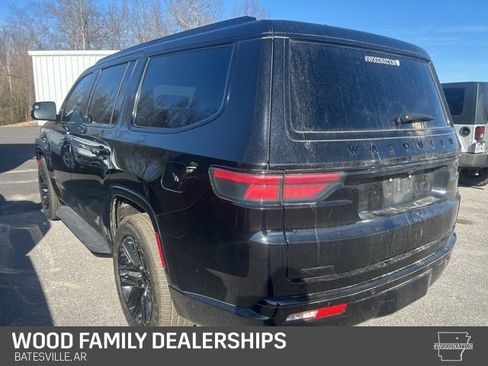 Used 2023 Jeep Wagoneer Series II image 5