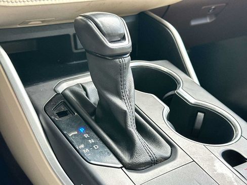Used 2021 Toyota Highlander XLE FWD image 21