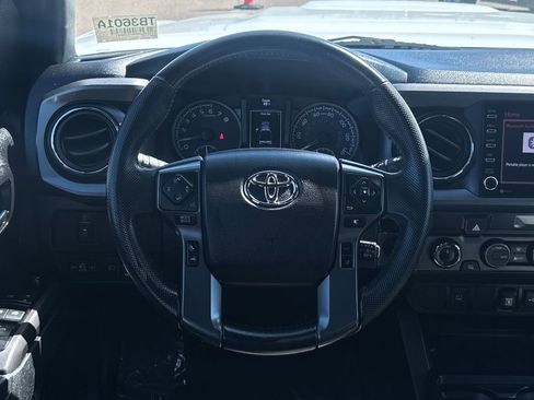 Used 2021 Toyota Tacoma TRD Sport image 14