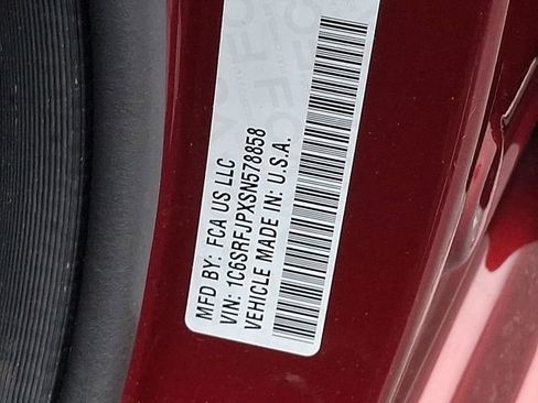 Used 2025 RAM 1500 Laramie AWD/4WD image 27