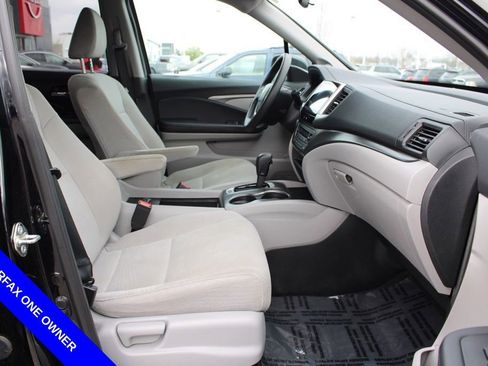 Used 2017 Honda Pilot EX image 19