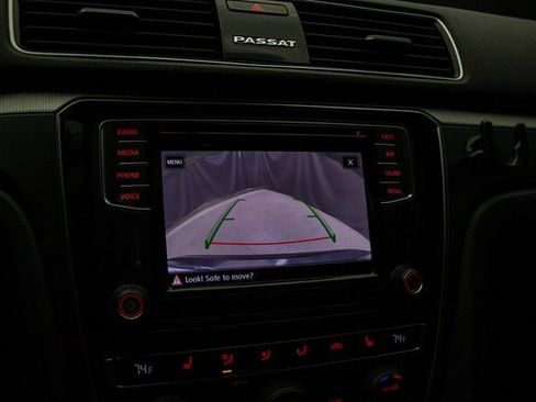 Used 2018 Volkswagen Passat 2.0T R-Line image 34