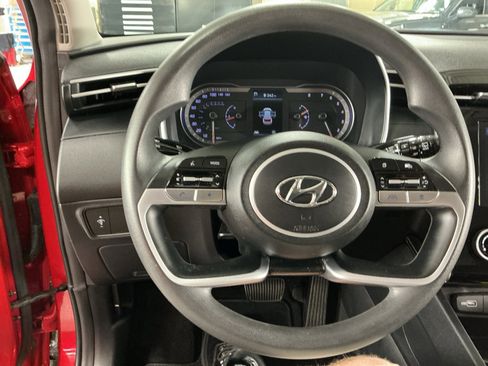 Certified 2022 Hyundai Tucson SEL FWD image 9