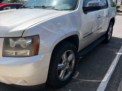 Used 2011 Chevrolet Tahoe LTZ RWD image 2