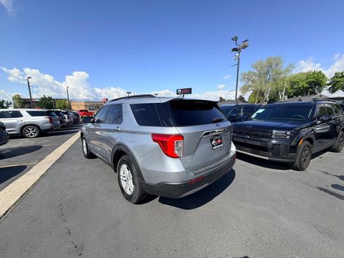 Used 2020 Ford Explorer XLT w/ Equipment Group 202A AWD/4WD image 6