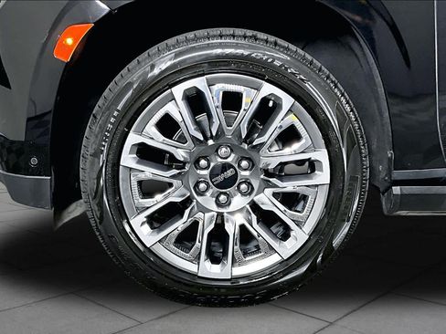 Certified 2023 GMC Yukon Denali Ultimate AWD/4WD image 11