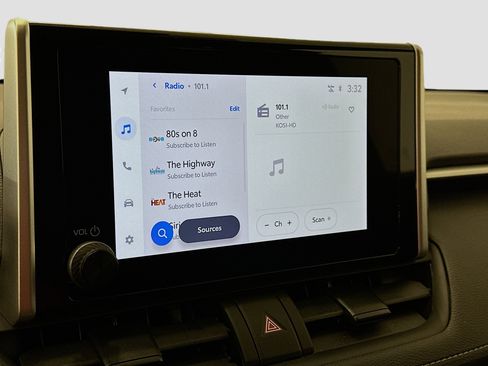 Used 2024 Toyota RAV4 LE image 21