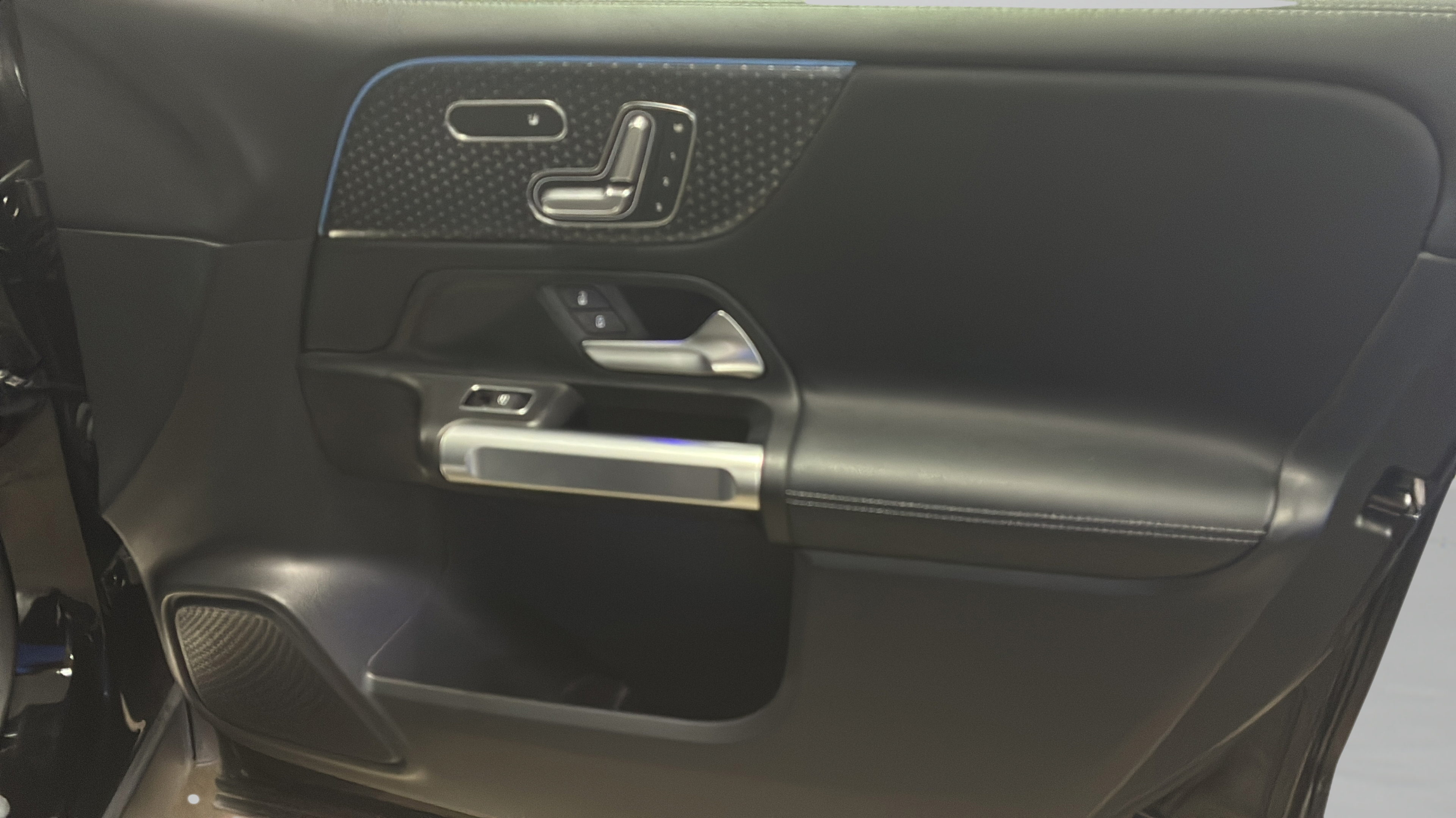 Certified 2024 Mercedes-Benz GLB 250 image 25
