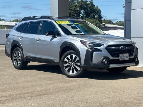 Used 2023 Subaru Outback Limited AWD/4WD image 7