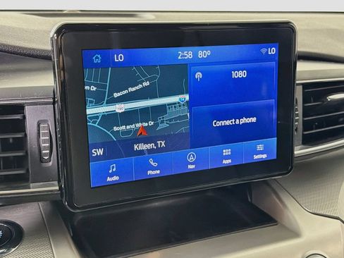 Used 2022 Ford Explorer XLT w/ Equipment Group 202A RWD image 17
