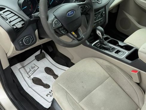 Used 2018 Ford Escape SE FWD image 13