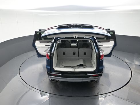 Used 2025 GMC Acadia Denali w/ Super Cruise Package image 13