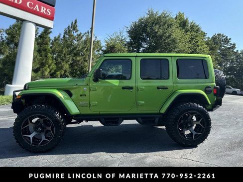 Used 2019 Jeep Wrangler Unlimited Sahara w/ Uconnect 4C Nav & Sound Group AWD/4WD image 4