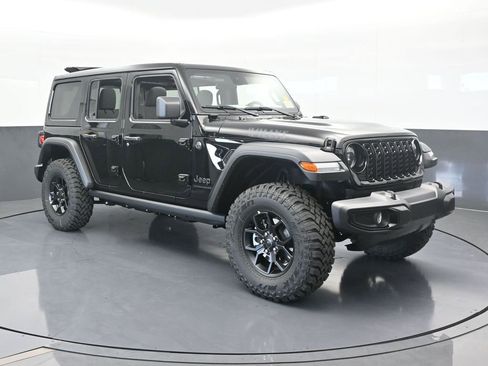 Used 2025 Jeep Wrangler Unlimited Sport AWD/4WD image 8