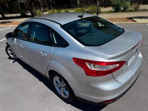 Used 2014 Ford Focus SE FWD image 21