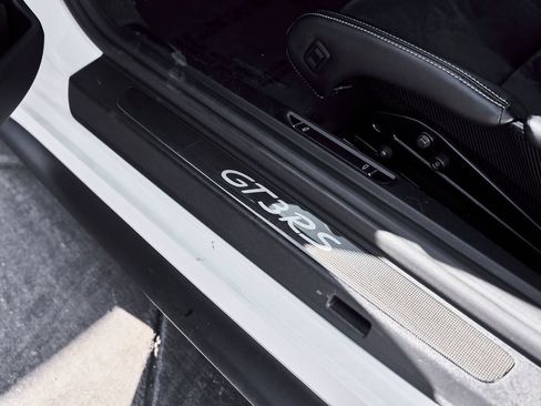 Used 2019 Porsche 911 GT3 RS RWD image 33