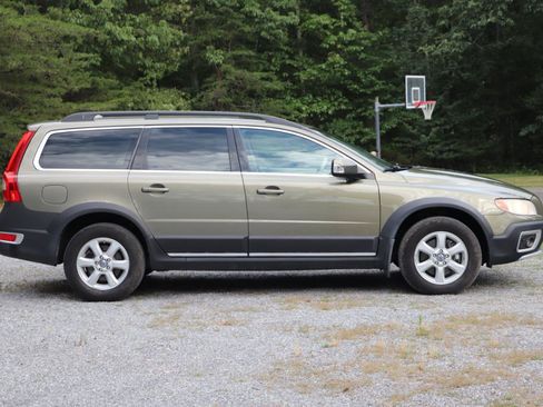 Used 2011 Volvo XC70 3.2 AWD/4WD image 2