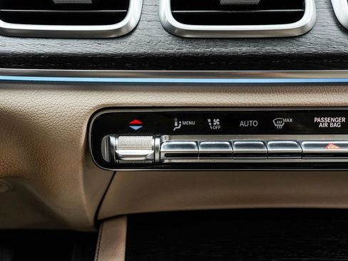 Used 2021 Mercedes-Benz GLE 350 4MATIC image 28