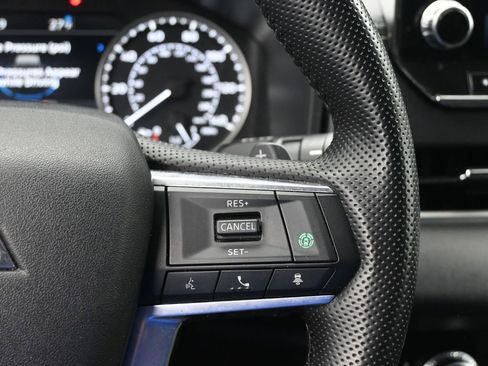 Used 2024 Mitsubishi Outlander SE AWD/4WD image 14