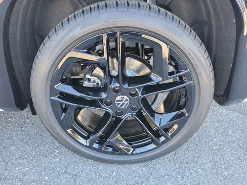 New 2026 Volkswagen Tiguan SE R-Line image 22