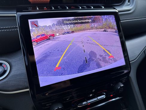 New 2025 Jeep Grand Cherokee Limited w/ Black Appearance Package image 35