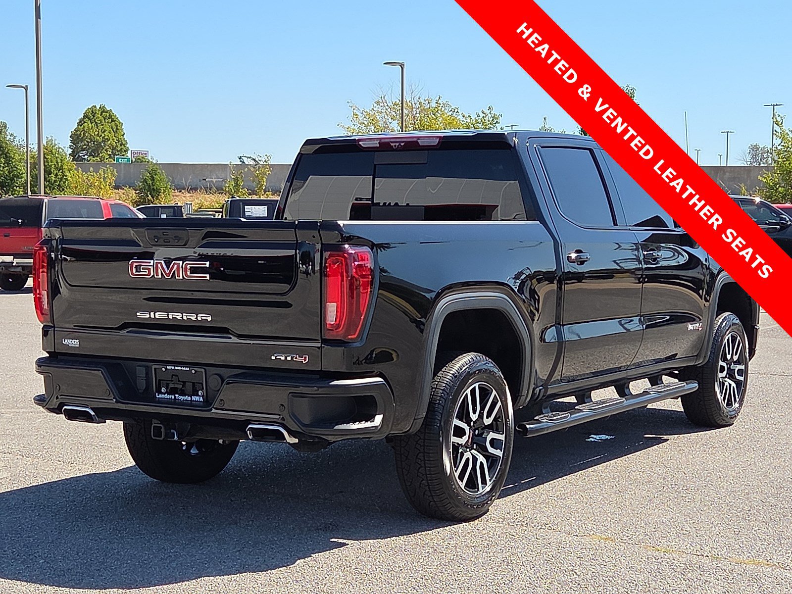 Used 2024 GMC Sierra 1500 AT4 w/ Technology Package AWD/4WD image 5