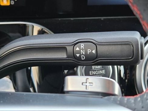 Used 2025 Mercedes-Benz GLA 250 4MATIC image 34