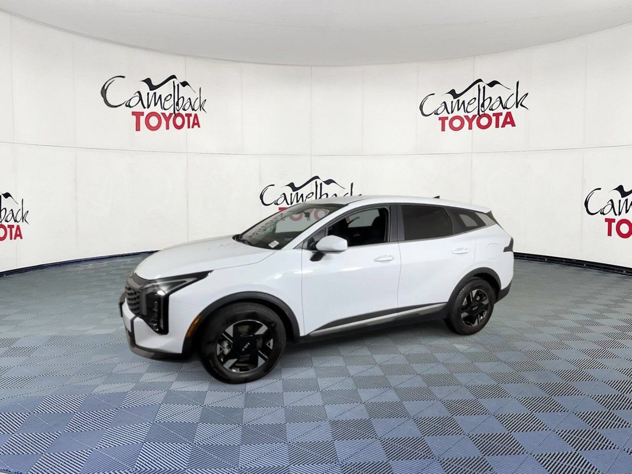 Used 2026 Kia Sportage LX FWD image 7