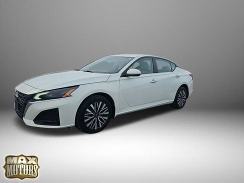 Used 2023 Nissan Altima 2.5 SV image 4