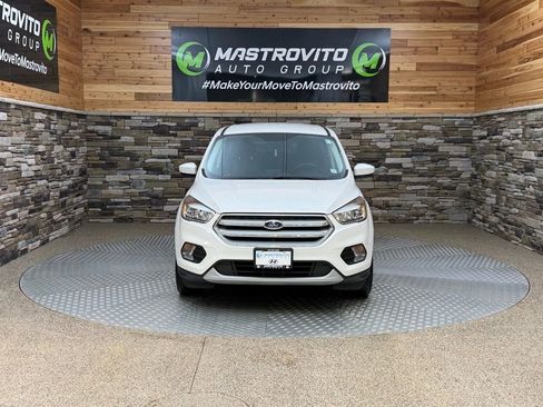Used 2019 Ford Escape SE image 3
