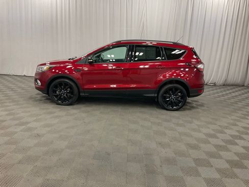 Used 2017 Ford Escape Titanium image 8