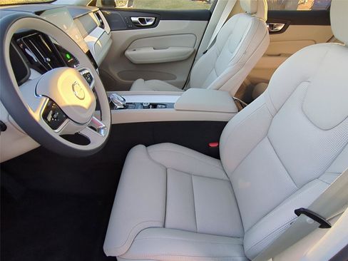 New 2026 Volvo XC60 B5 Ultra w/ Protection Package Premier image 16
