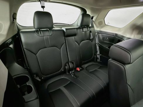 Used 2025 Honda Pilot Touring image 30