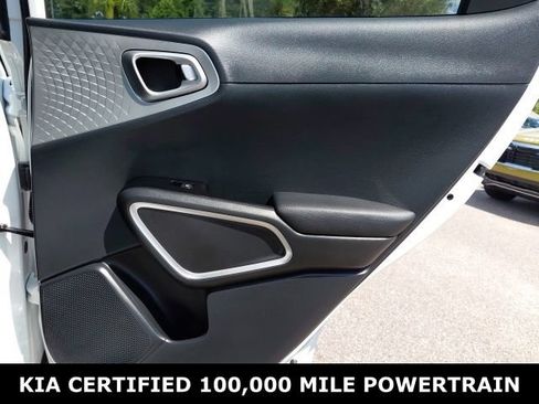 Certified 2025 Kia Soul LX w/ LX Technology Package FWD image 21