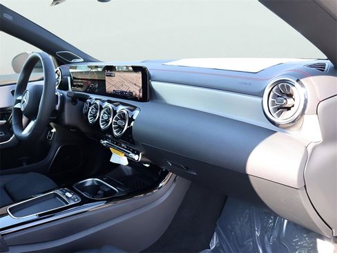 New 2026 Mercedes-Benz CLA 250 4MATIC image 11