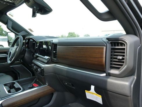 New 2026 Chevrolet Silverado 2500 High Country w/ High Country Premium Package AWD/4WD image 14