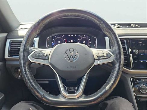 Used 2022 Volkswagen Atlas Cross Sport SEL R-Line AWD/4WD image 18