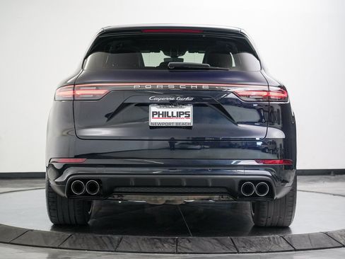 Used 2021 Porsche Cayenne Turbo AWD/4WD image 4