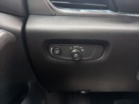 Certified 2023 Chevrolet Traverse LT image 23