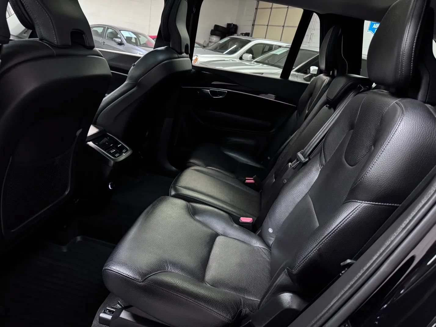 Used 2019 Volvo XC90 T6 Momentum w/ Advanced Package AWD/4WD image 15